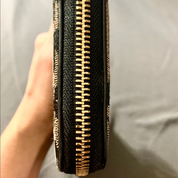 Michael Kors wallet - Picture 8 of 10